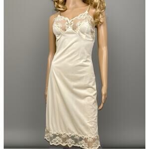 Vintage Wonder Maid Full Slip Size 32 Ivory Beige ILGWU Union Nylon Wide Lace